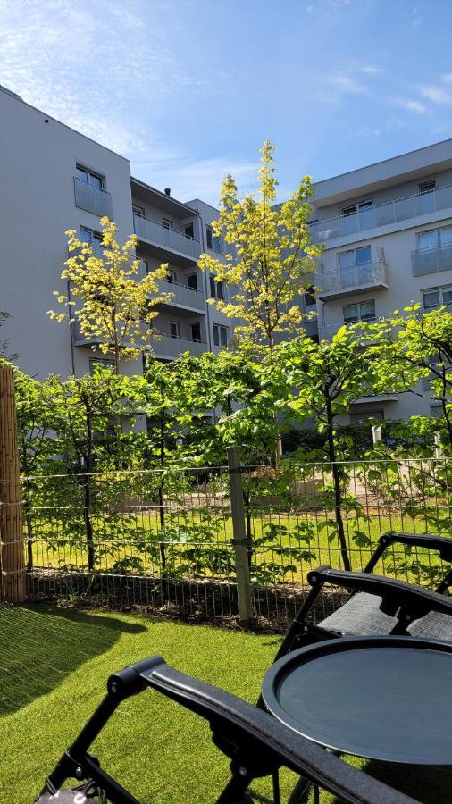 Green Terrace Family Apartment Wroclaw Bagian luar foto
